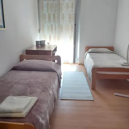 Апартаменти Mirela
